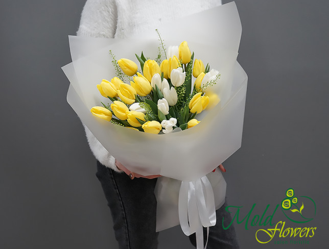 Bouquet of tulips ''Joy and Light'' photo